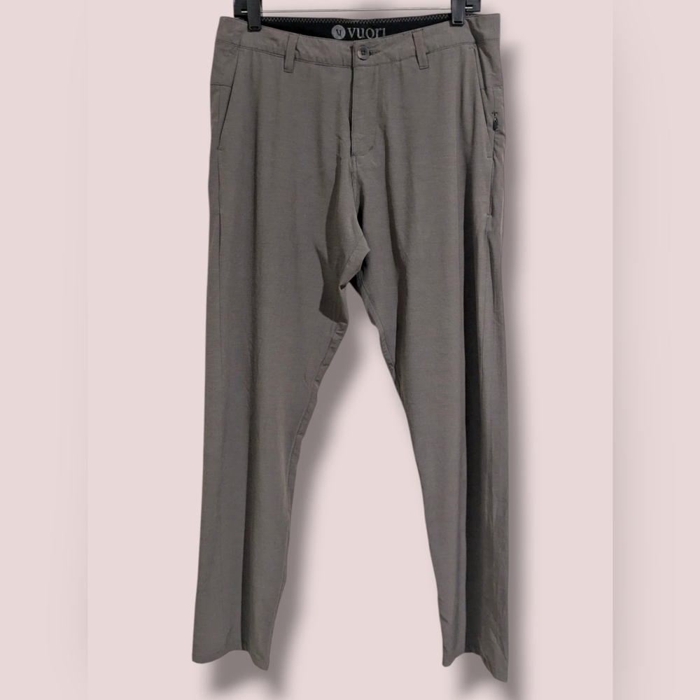 Vuori Men's Taupe Tailored Chino Aim Pants Comfort Everyday Essential Formal